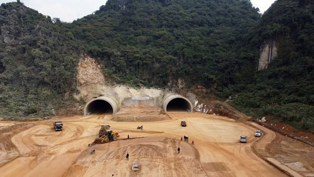 45号国道梅山高速公路的施工工作。图自越通社 政府总理督促开展实施经济社会复苏和发展计划 ảnh 1