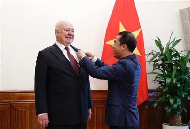 俄罗斯驻越大使荣获越南友谊勋章 图自越通社 俄罗斯驻越大使荣获越南友谊勋章 ảnh 1