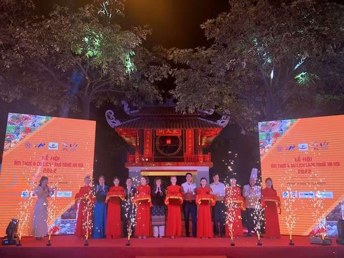 第31届东运会：向东运会参与人员推广河内饮食文化 ảnh 1