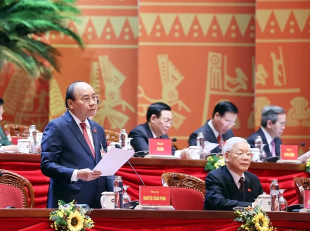 越共十三大：参会代表就提交大会的文件草案深入交换意见