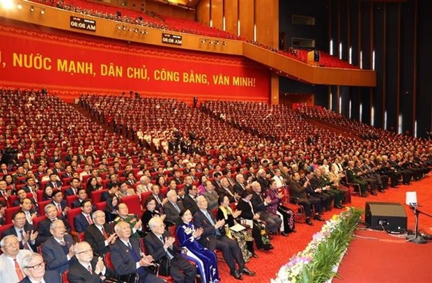 越共十三大第三天议程：与会代表就大会的各项文件进行讨论