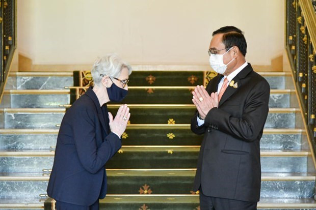 美国和泰国承诺继续建设更牢固的合作关系