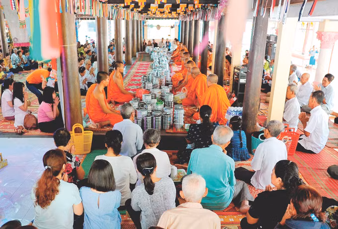 phong tuc ngay tet Khmer Nam Bo 3A.JPG