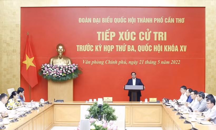 政府总理范明政以线上方式接待芹苴市选民