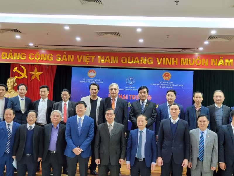 为海外越南人加大对祖国投资创造便利条件