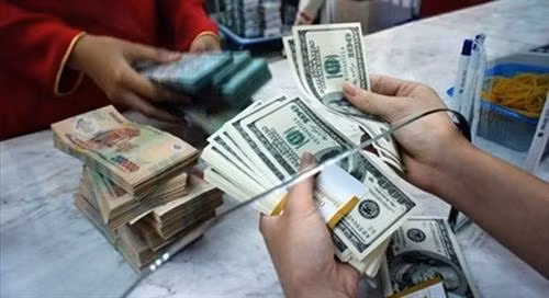 24日越盾兑美元汇率保持不变 人民币汇率小幅下降