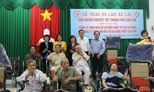 2020庚子春节即将来临：越南全国各地纷纷开展春节送温暖活动