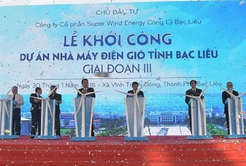 薄辽省和朔庄省风力发电厂正式动工兴建