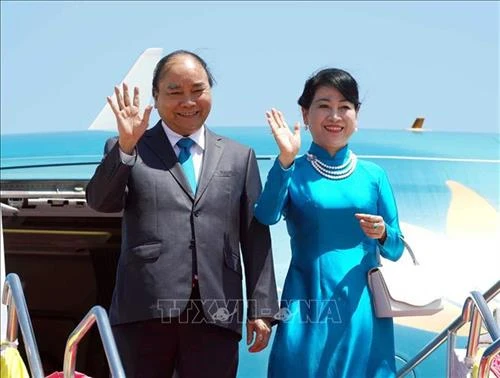 越南政府总理阮春福抵达曼谷 开始出席第34届东盟峰会系列活动
