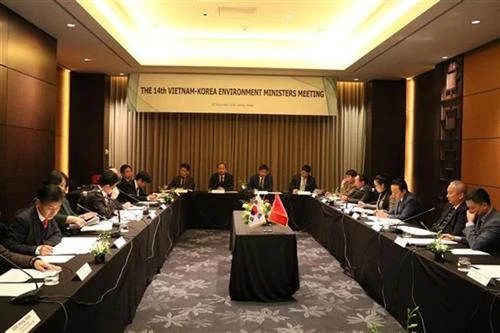 韩国愿协助越南增强环境保护和资源管理能力
