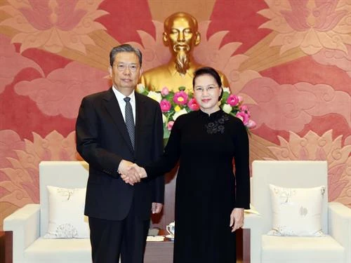 国会主席阮氏金银会见中共中央纪检委员会书记赵乐际