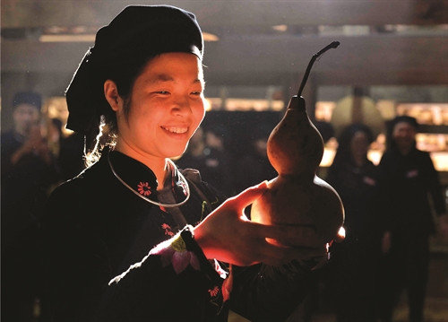 越南岱依族新年祈福祈禄仪式