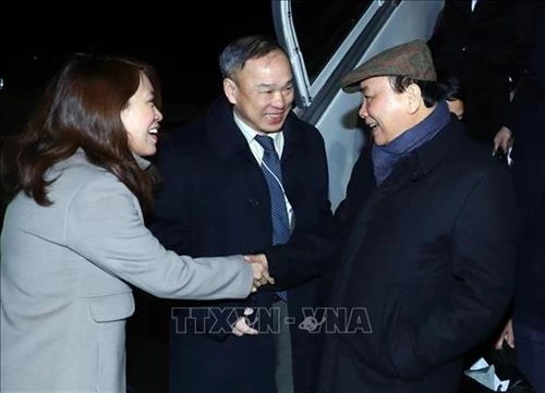政府总理阮春福抵达瑞士苏黎世 开始出席世界经济论坛2019年会之行