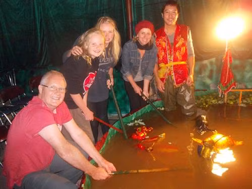 来看越南水上木偶戏 外国观众多于国内观众