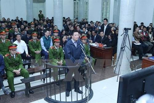 海洋商业股份银行前董事长何文深一案：近50名律师为何文深及其从犯进行辩护