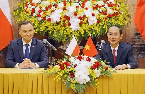 越南与波兰发表联合声明加强传统友好合作关系