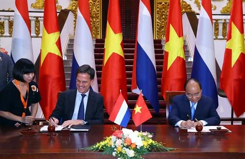 越南政府总理阮春福与荷兰首相马克·吕特会谈