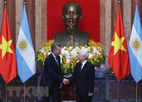 阿根廷共和国总统圆满结束对越南进行的国事访问