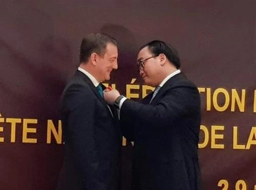 促进河内与法国各地的合作
