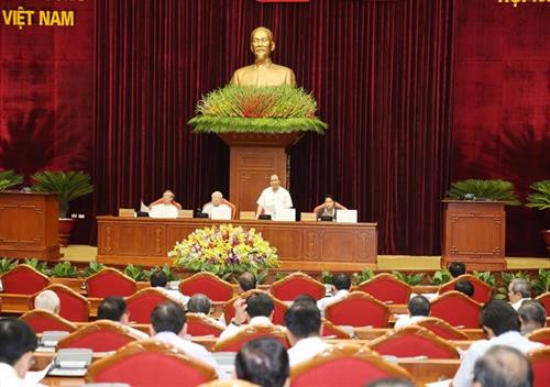 越共十二届八中全会第三天新闻公报
