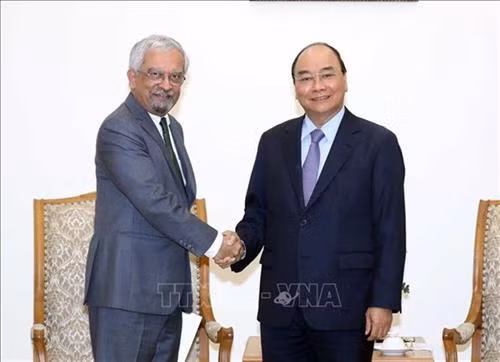 越南政府总理阮春福会见联合国常驻越南协调员马特拉