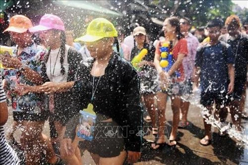 受新冠肺炎疫情影响泰国各地取消泼水节活动