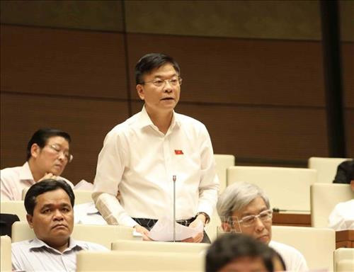 越南第十四届国会第六次会议:质询活动进入第二天