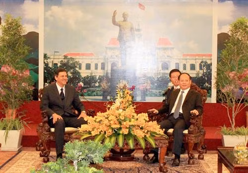 胡志明市与古巴考虑开展医疗卫生、高科技农业和粮食食品加工等领域的合作计划