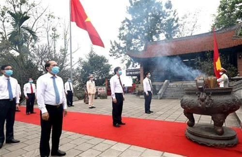 国祖雒龙君忌日祭拜仪式和国母瓯姬上香仪式在富寿省举行