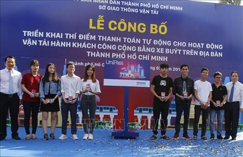 胡志明市试点使用智慧公交卡