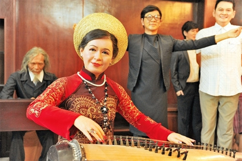 越南首个艺术名人蜡像馆开门迎客 有望成为游客的新旅游景点