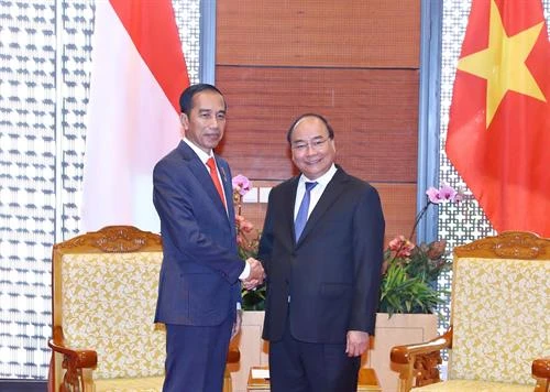 WEF ASEAN 2018：阮春福总理会见印尼总统佐科·维多多