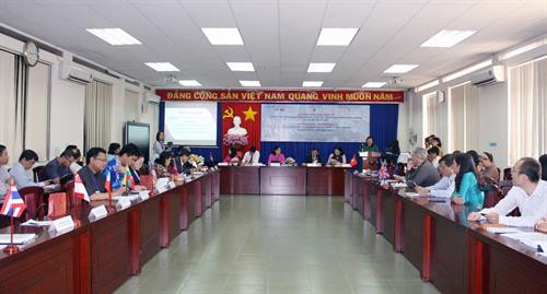 胡志明市力争建设智慧城市 