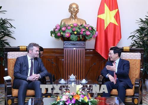 政府副总理兼外交部长范平明会见欧洲事务及外交部长国务秘书勒莫瓦纳