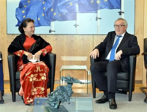 越南国会主席阮氏金银会见欧盟委员会主席让－克洛德·容克