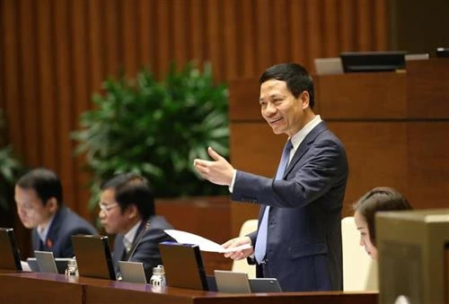 越南第十四届国会第八次会议：健全法制打击网络虚假新闻