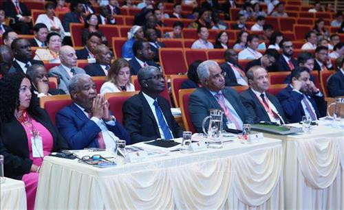 中东非洲国家驻越大使对与越南的经济合作前景充满信心