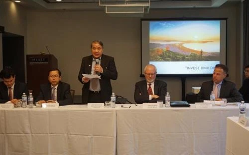 越南平定省人民委委员率团赴美寻求商机