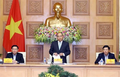 越南政府总理阮春福: 填补不足之处 力争2019年越南经济增长率达7%