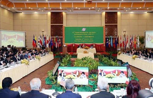 越南国会主席阮氏金银出席亚太议会论坛第27届年会闭幕式