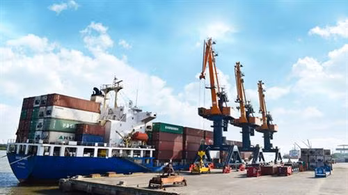 2019年前4个月越南进出口额约达1568亿美元