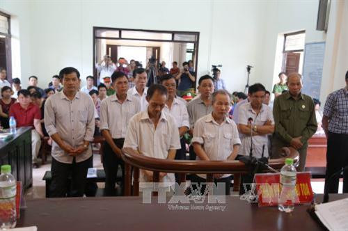 河内市美德西安法院开庭审理同心乡土地违法案 14名被告获刑