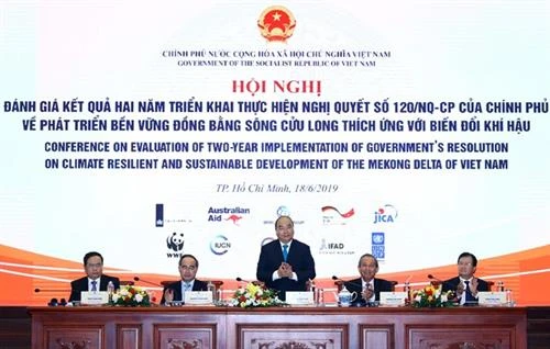 阮春福：九龙江三角洲未来须适应气候变化 将挑战转化为机遇