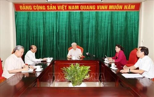 越共中央总书记、国家主席阮富仲主持召开领导骨干会议