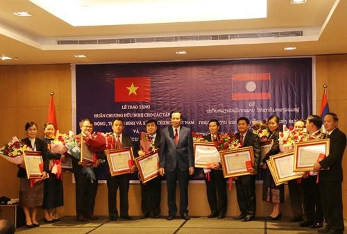 加大越老两国在劳动与社会福利领域的合作力度 