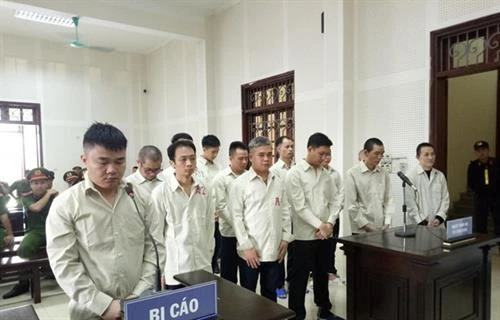 广宁省破获一起特大跨境贩运毒品案 5名被告人获死刑