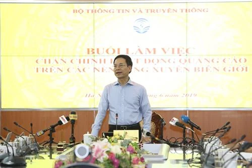 越南信息传媒部部长阮孟雄: 任何不遵守越南法律的跨国平台将绝对不会受到越南的欢迎
