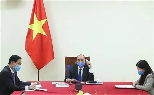 越南政府总理阮春福与中国国务院总理李克强通电话