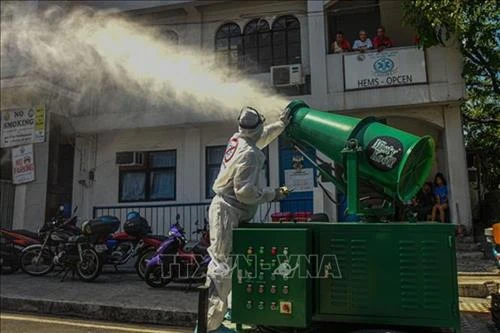 新冠肺炎疫情：菲律宾首都马尼拉封城