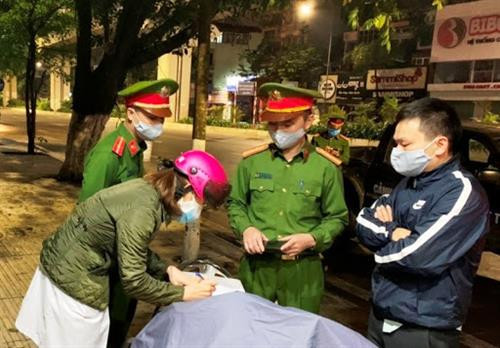 政府总理:继续从严处罚有关新冠肺炎疫情防控工作中的各项违法行为